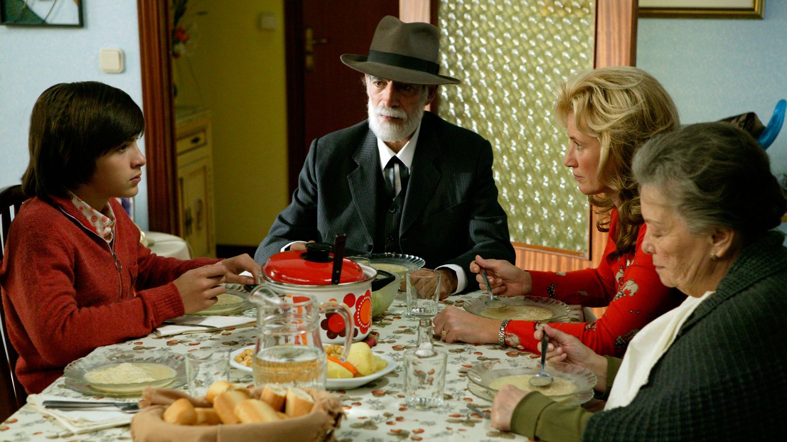 Cuéntame cómo pasó - T10 - Episodio 12: El hijo del Parriba - Ver ahora