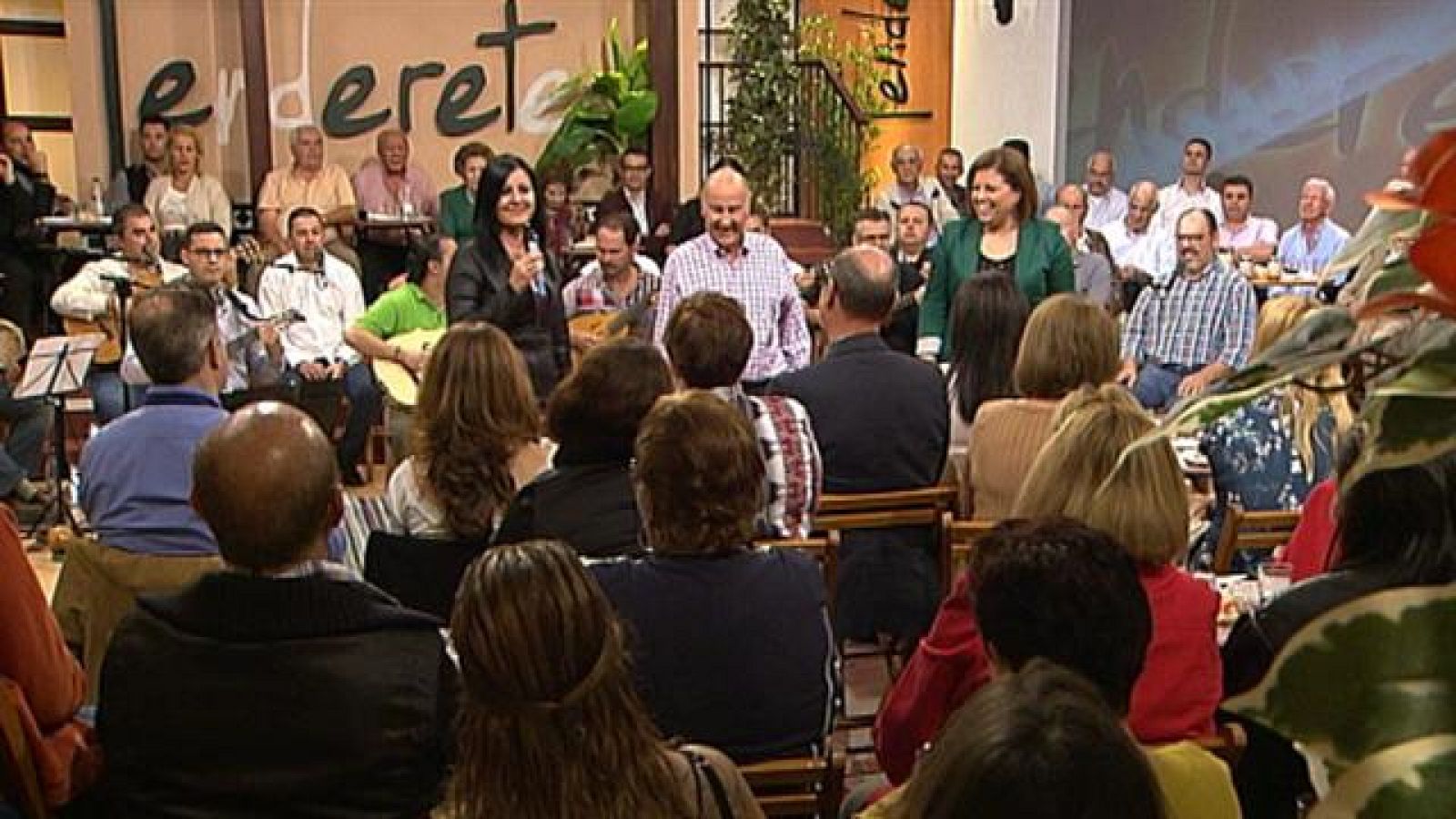 Tenderete - 13/12/2015 con Los Tendereteros y con solistas de Tenerife y Gran Canaria.