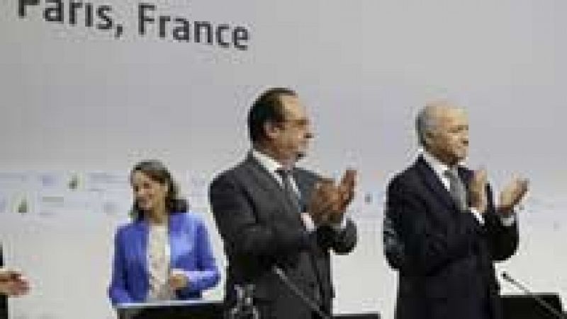Laurent Fabius presenta el proyecto de acuerdo del clima de Paris
