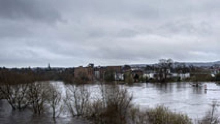 Lluvia en Galicia y Extremadura y máximas en ascenso en el Levante