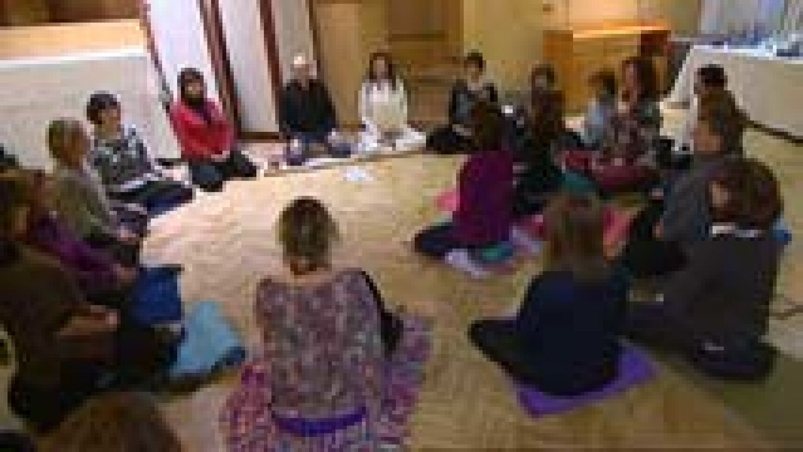 Telediario 1: La meditación ya se imparte en las universidades españolas  | RTVE Play
