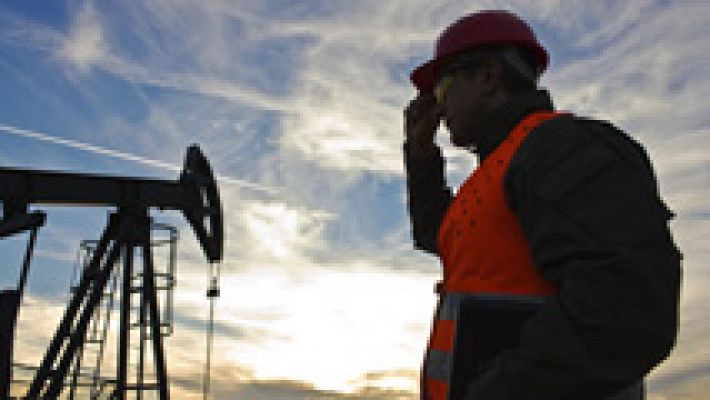 El precio del petróleo sigue en caída libre