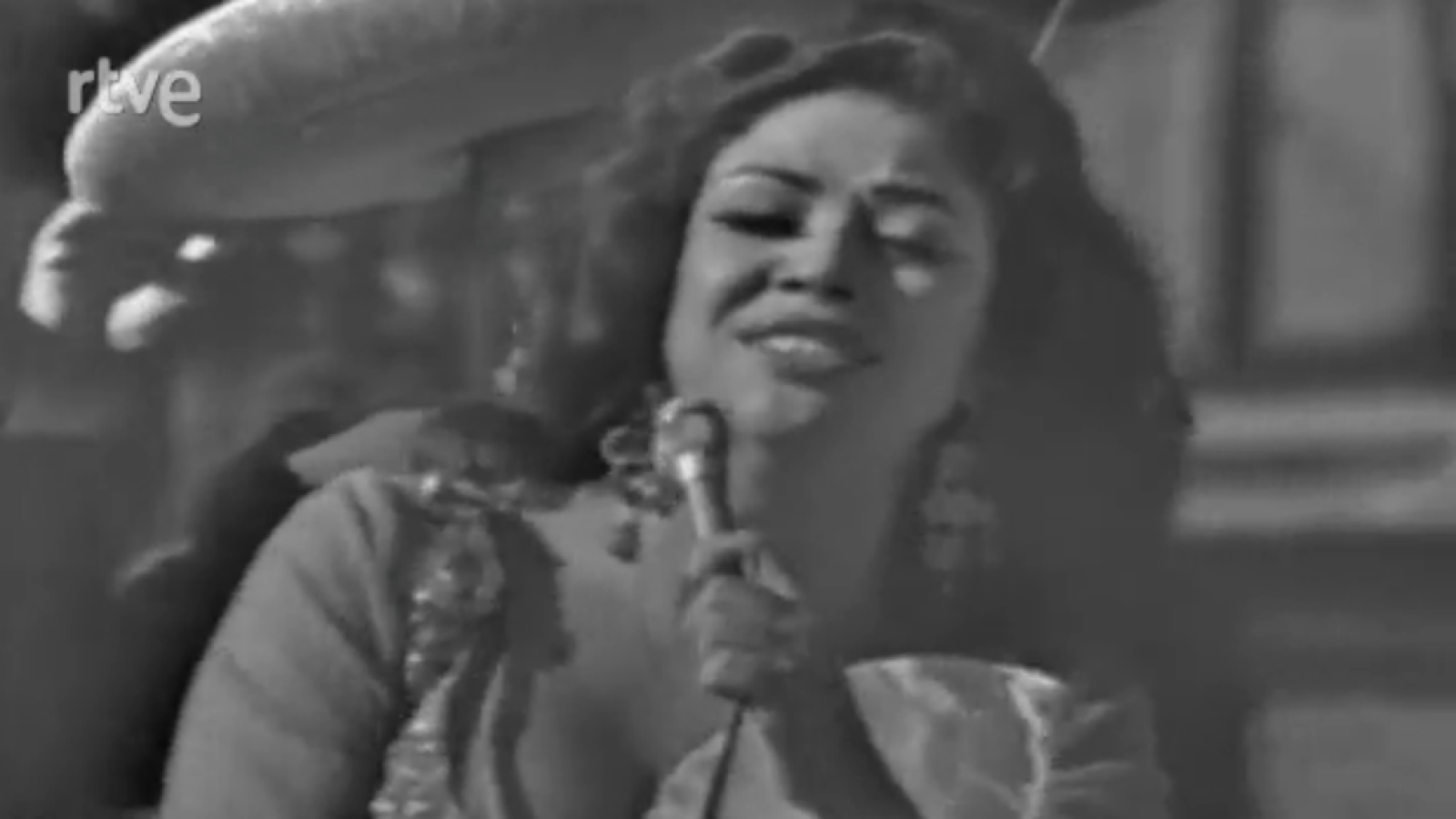 Hoy también es fiesta - Fragmento