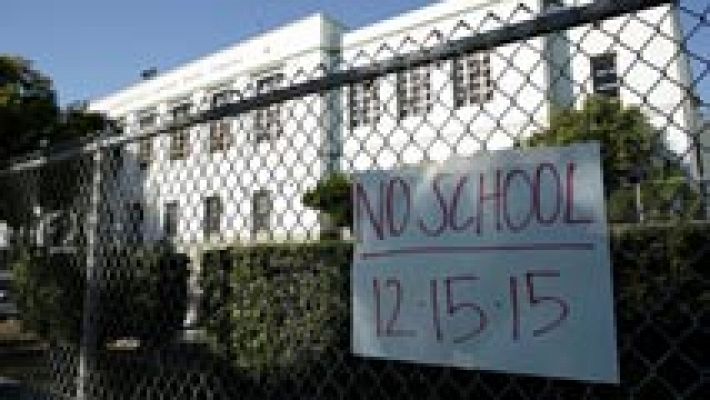 Reabren las escuelas de California cerradas por amenazas