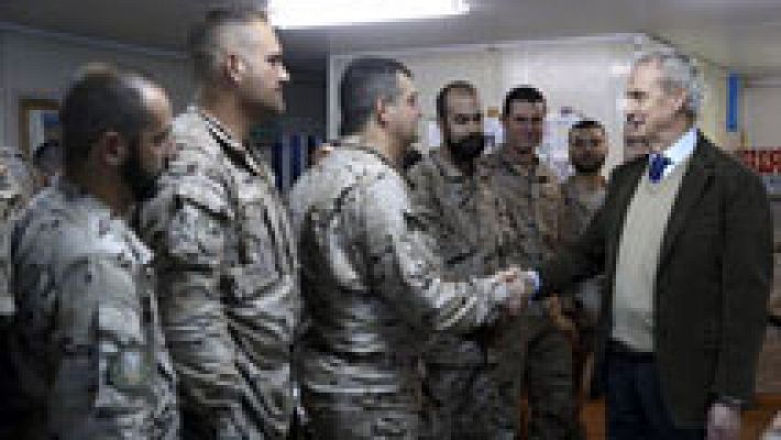 Morenés visita a las tropas en Irak para reforzar el compromiso en la lucha contra el yihadismo