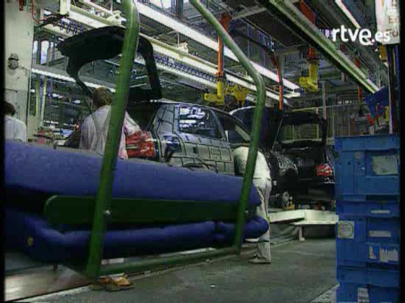  El retroceso en 2 décimas en el crecimiento del tercer trimestre se suma al del segundo.  Italia, igual que Alemania, ya está en números rojos. España tiene un pie en la recesión y, en cambio Francia se salva por ahora.  