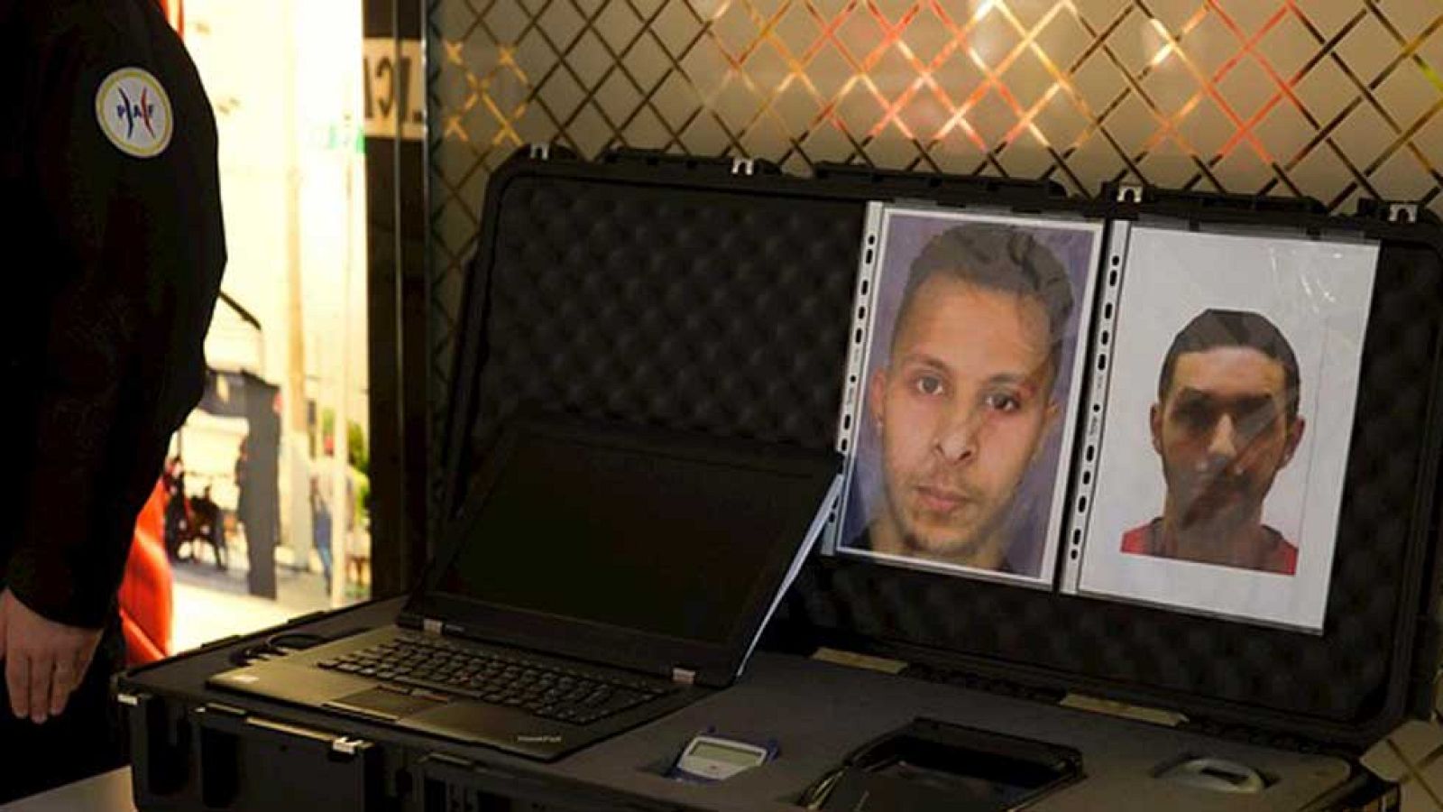 Una ley que prohíbe los registros nocturnos impidió a la policía belga registrar una casa en la que creía que estaba Salah Abdeslam
