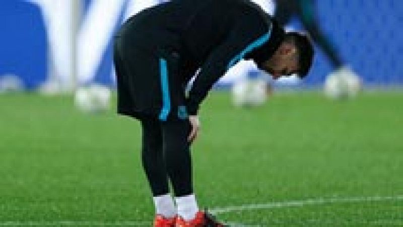 El cólico nefrítico sufrido por Leo Messi en Japón mantiene en guardia al Barcelona. Su presencia en la final del Mundialito es duda tras perderse las semifinales del torneo.