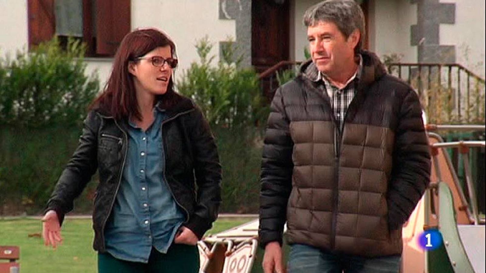 Varios municipios votan también a sus alcaldes este domingo