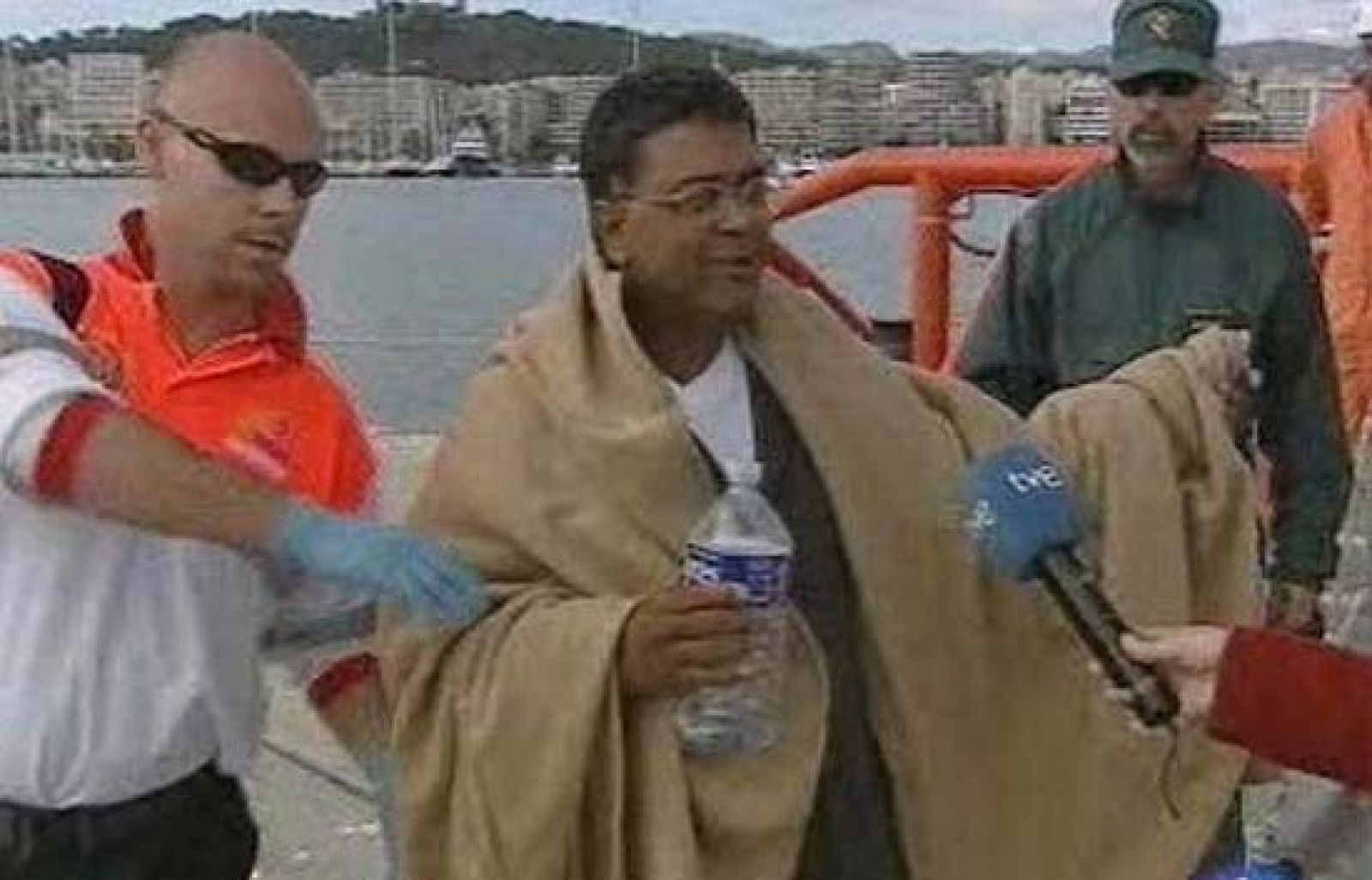  Rescatados tras estar cuatro días a la deriva