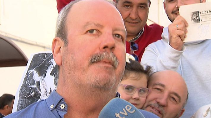 Telediario 1 - El segundo premio 12775 sigue celebrándose a estas horas en Osuna, Sevilla