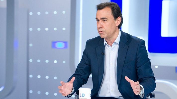Los desayunos - Martínez-Maíllo: "Resulta patético ver a Mas arrodillado ante la CUP, que es antisistema y es todo lo que no ha sido la ya desaparecida CDC"