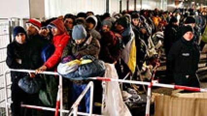 Alemania reconoce que un 8% de pasaportes sirios presentados por refugiados son falsos