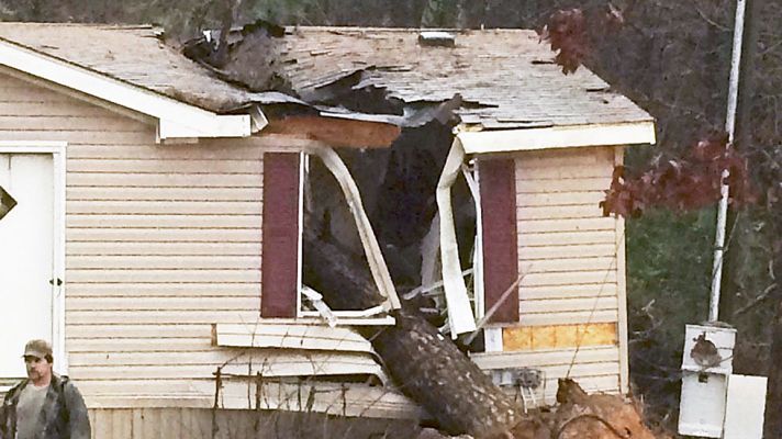 Telediario 1 - Inundaciones y tornados azotan el sureste de Estados Unidos
