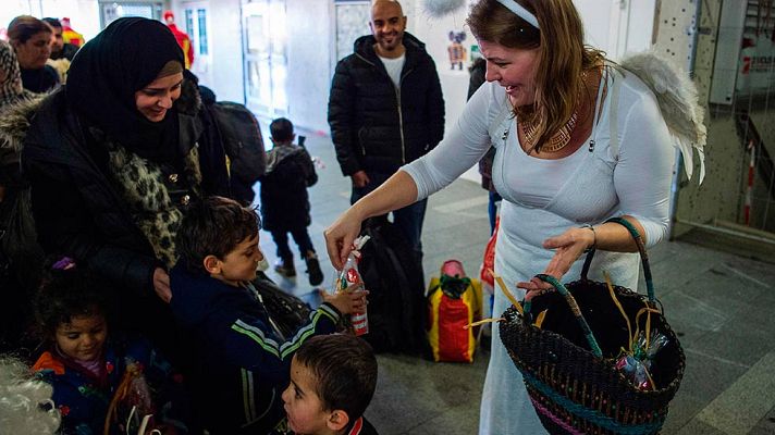 Telediario 1 - Alemania muestra su solidaridad durante la crisis de los refugiados