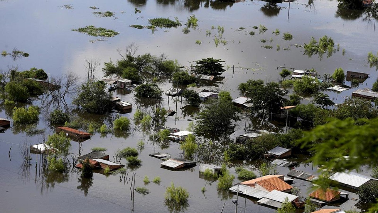 Las inundaciones en Latinoameríca causan ya cuatro muertos y 140.000 desplazados