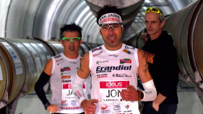 Telediario 1 - Maratón solidaria bajo tierra en Bilbao