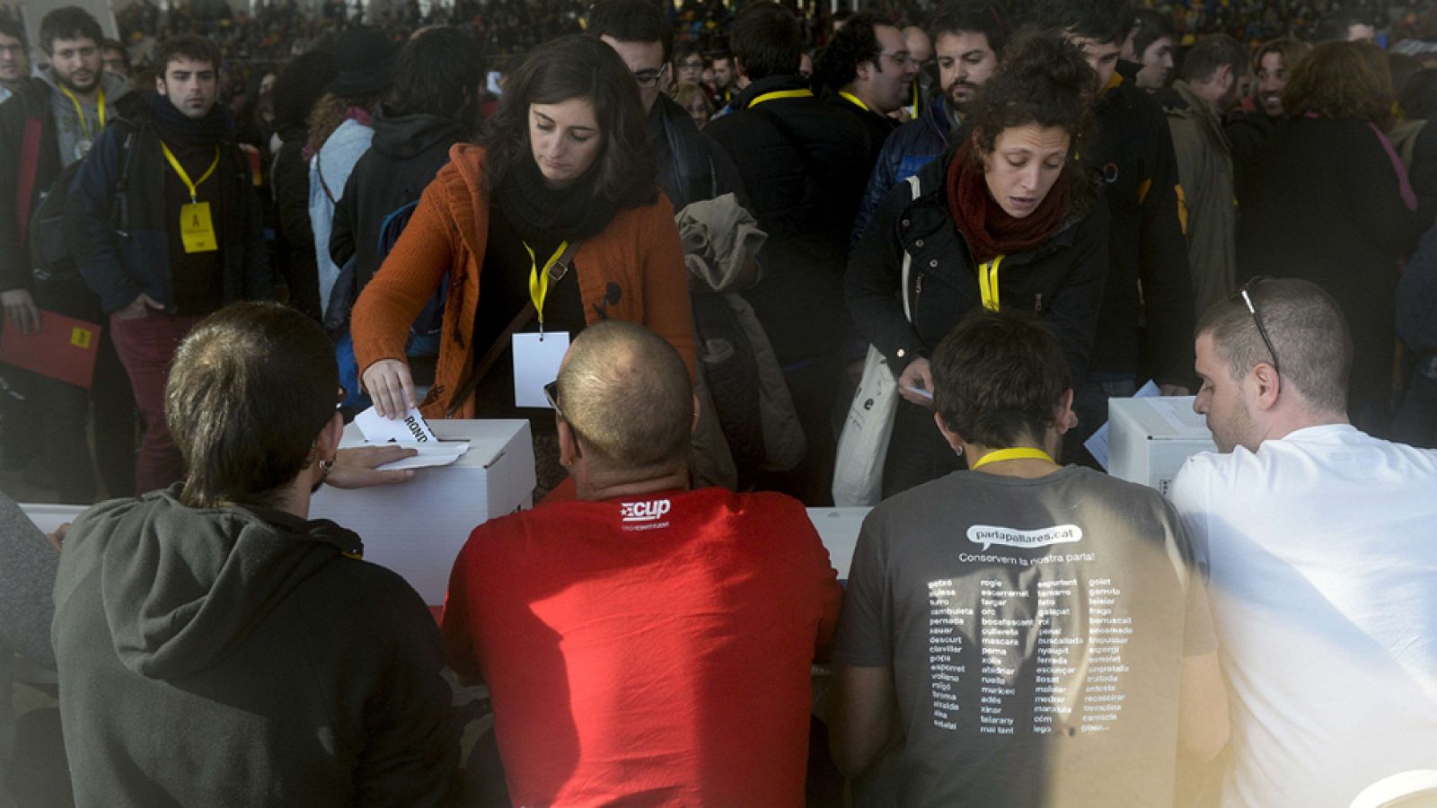 La CUP reitera su 'no' a Mas en la segunda votación de su Asamblea Nacional - Informativo 24h | Ver