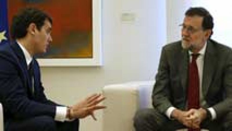 Rivera mantiene su oposición a la investidura de Rajoy en favor de una oposición responsable 