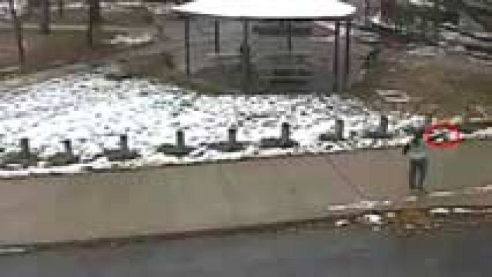 Telediario 1 - Indultados dos policías en Ohio acusados de matar a un niño que portaba un arma de juguete