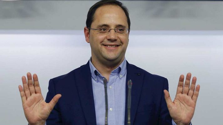 Telediario 1 - Luena: "Rajoy empieza a formar parte del pasado"