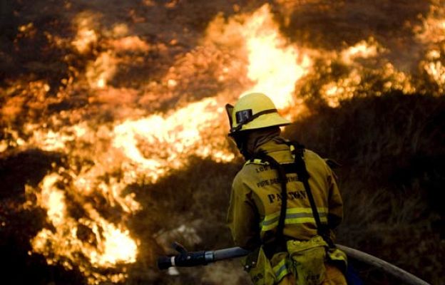  - 50.000 evacuados en California