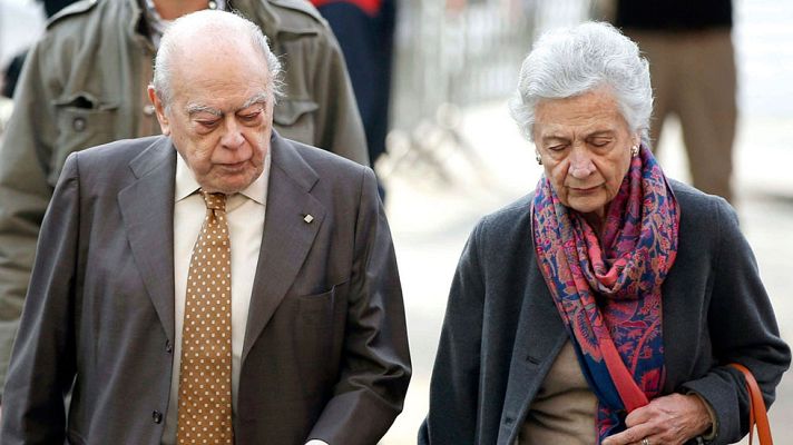 Telediario 1 - El juez llama a declarar a Jordi Pujol y Marta Ferrusola