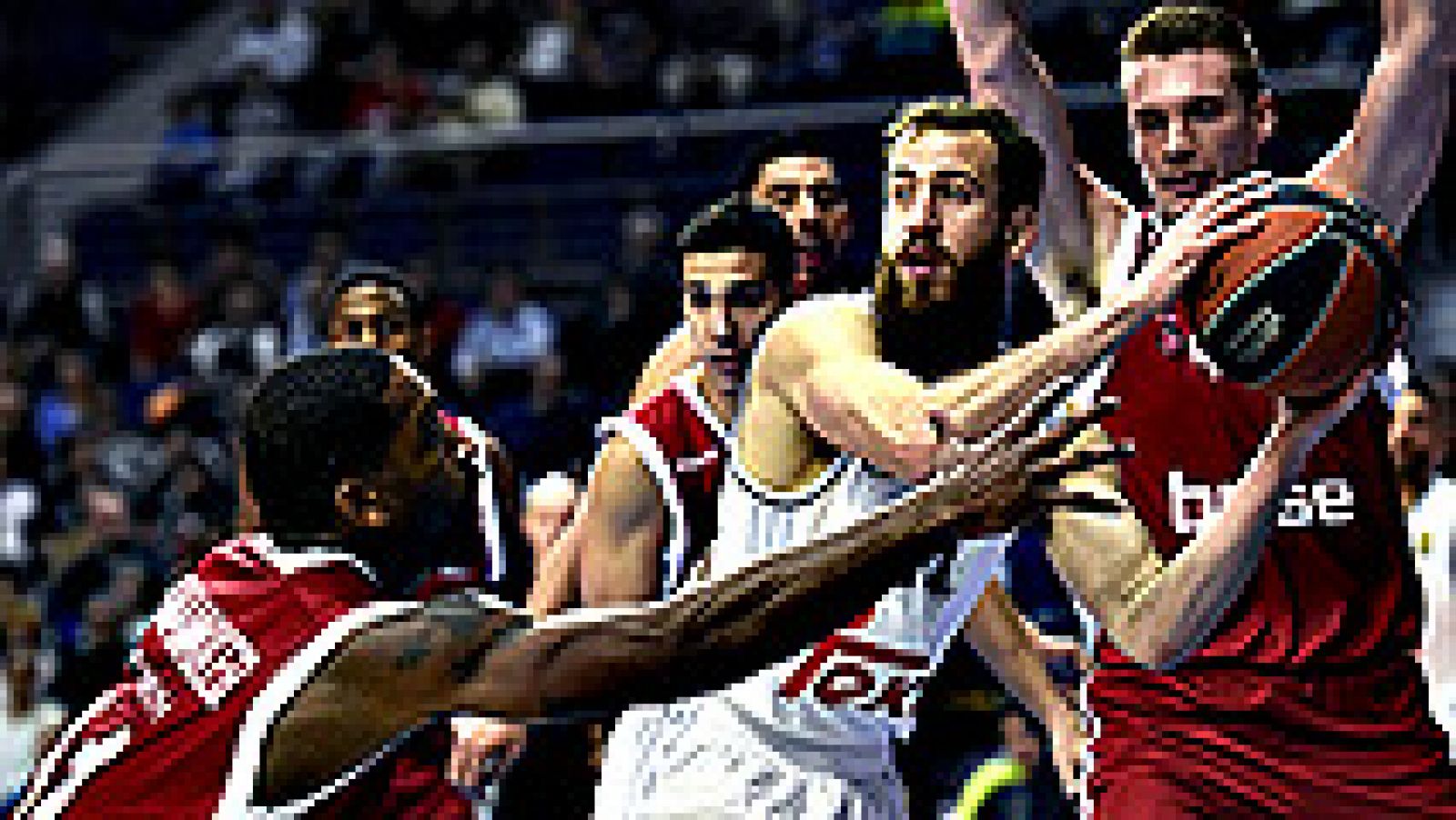 El Real Madrid estrenó con victoria el 'Top 16' de la Euroliga dentro del Grupo F este miércoles ante el Brose Baskets Bamberg (82-79), un partido que salvaron los de Pablo Laso con su reacción en la segunda mitad en el Barclaycard Center liderada po