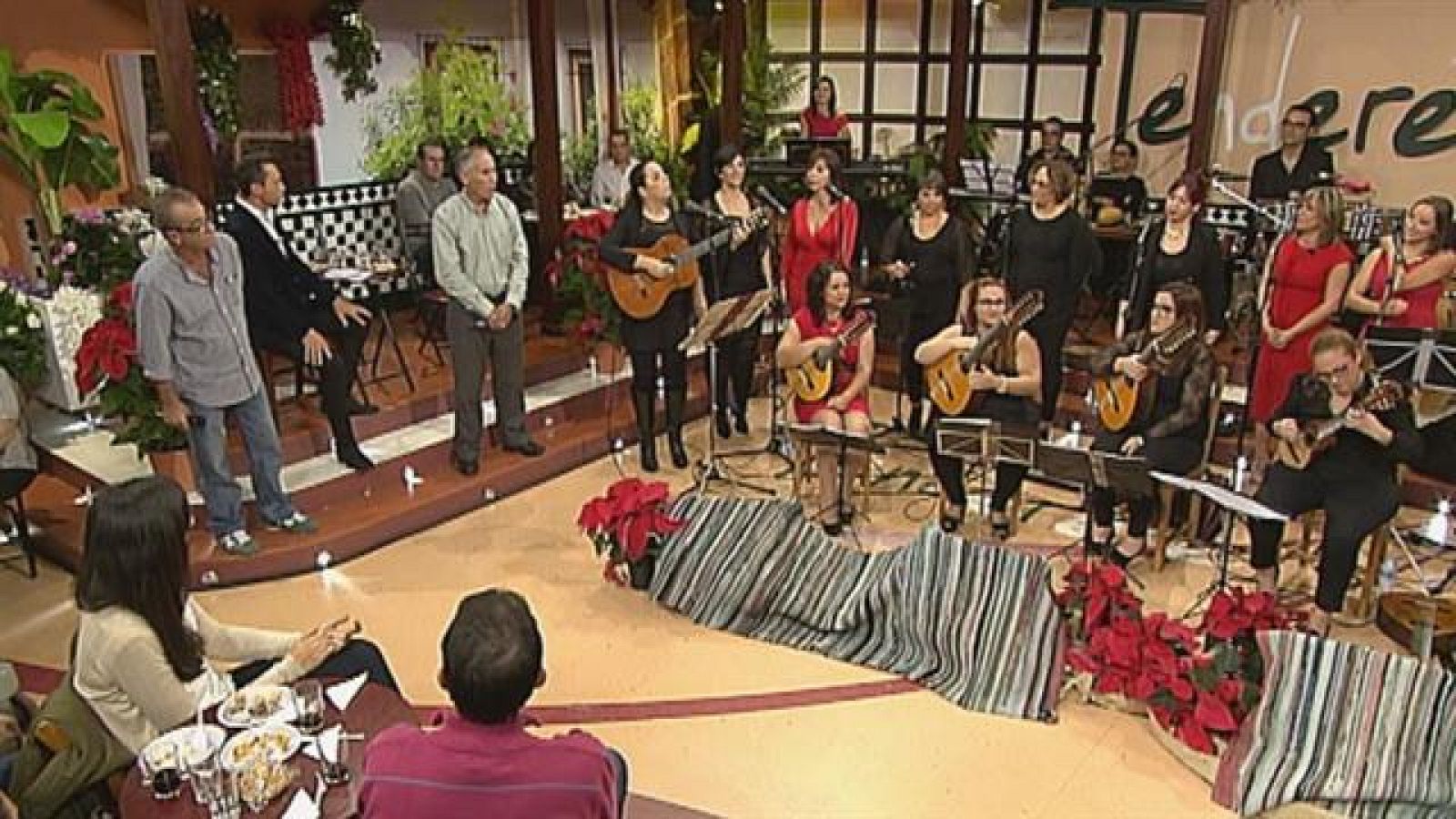 Tenderete - 03/01/2016 Con En-Cantadoras, Laura Martel y solistas de Fuerteventura. - Tenderete | Ver