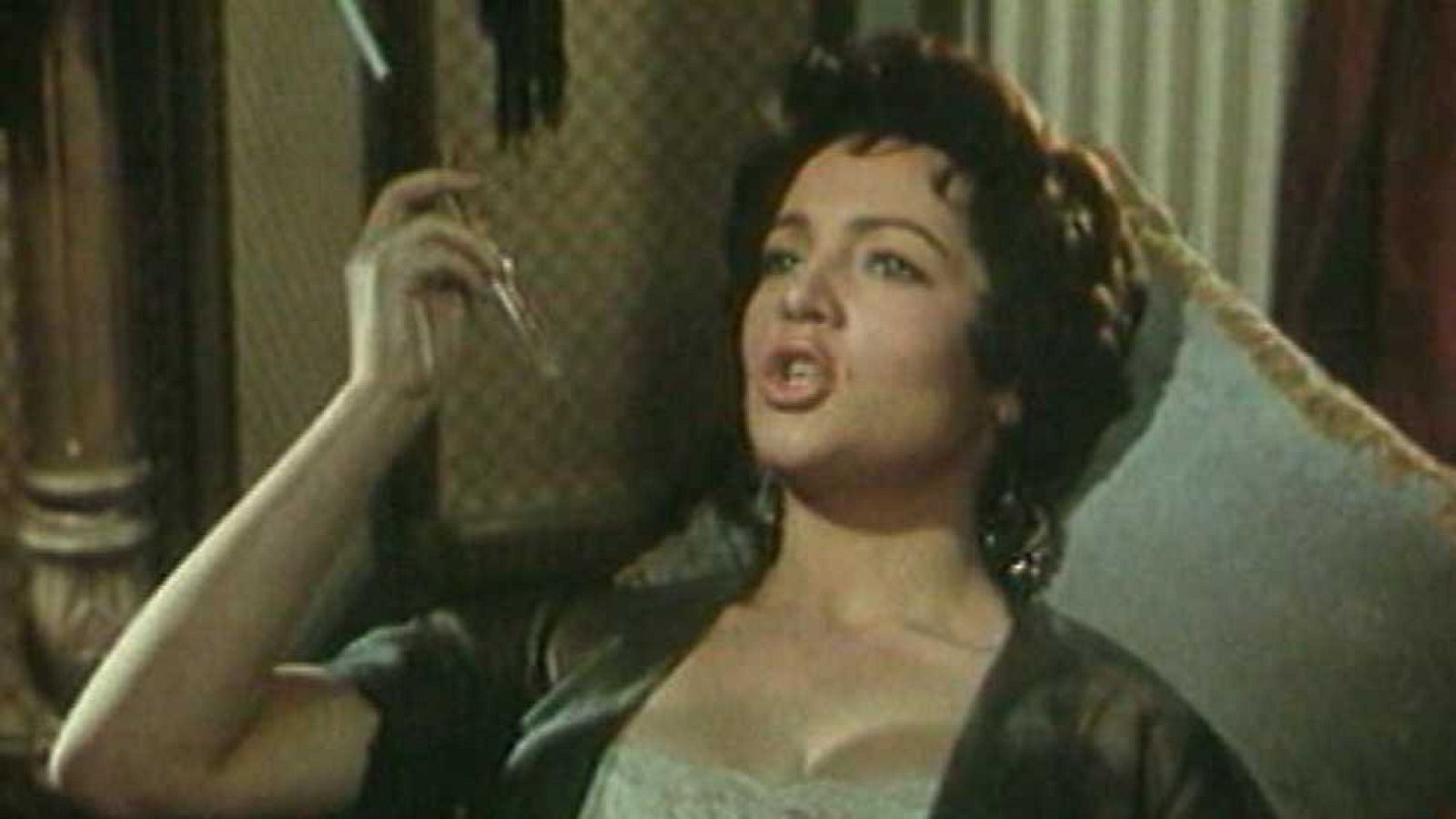 Fue informe - Sara Montiel, memorias de una estrella (2000) - ver ahora