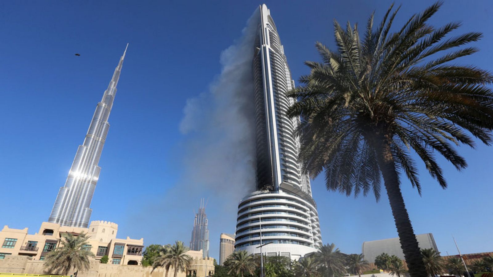 La rápida evacuación y los sistemas contra fuegos evitaron víctimas en el incendio en un rascacielos de Dubai