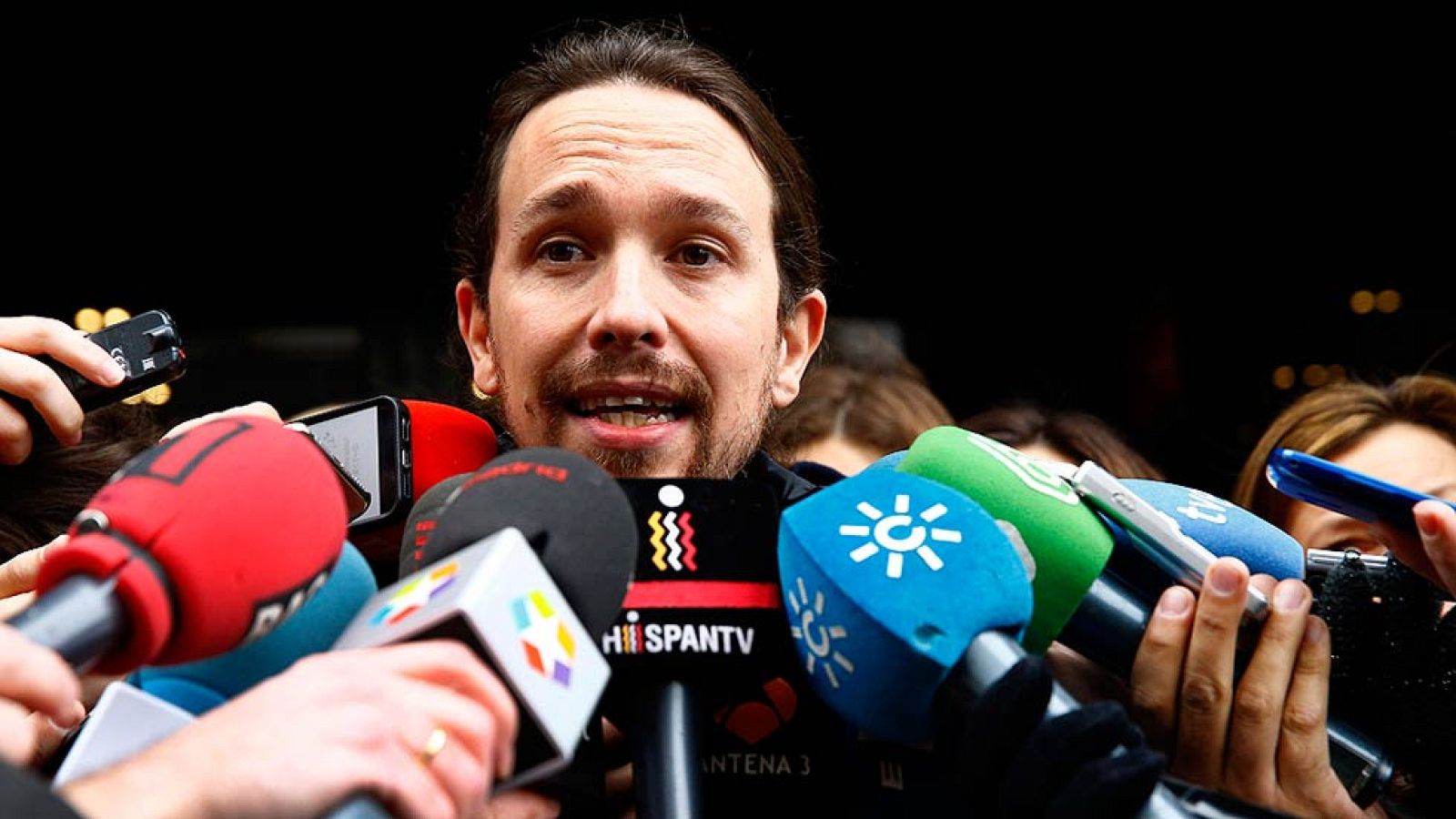 Podemos "tiende la mano" a sectores del PSOE que quieren "cambiar"