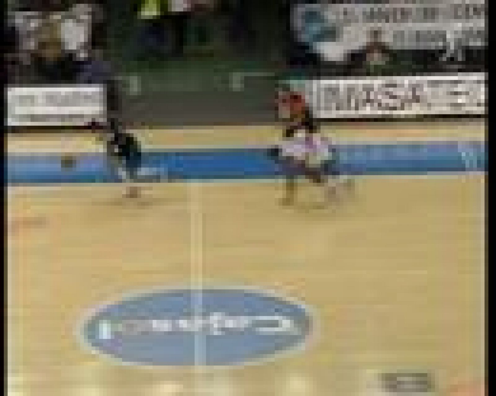 Baloncesto en RTVE: Cajasol 74-101 Tau Cerámica | RTVE Play