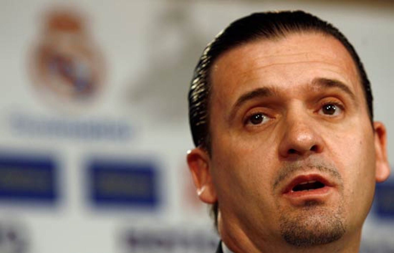 Mijatovic, silbado en Valdebebas | Ver