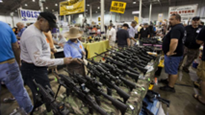 Telediario 1 - "La epidemia de la violencia armada", una asignatura pendiente para Obama en 2016