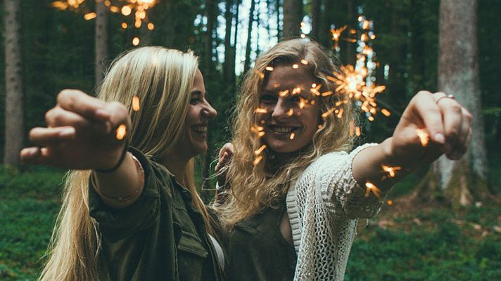 Telediario 1 - Jóvenes en Tarragona llevan más de 70 horas celebrando