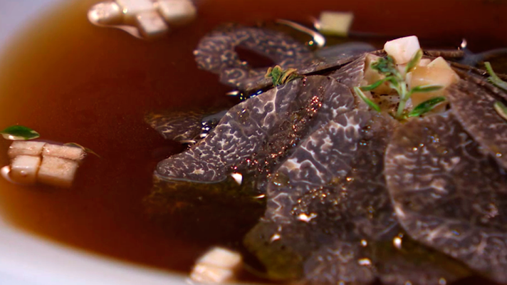 RTVE Cocina - Receta de consomé de caza