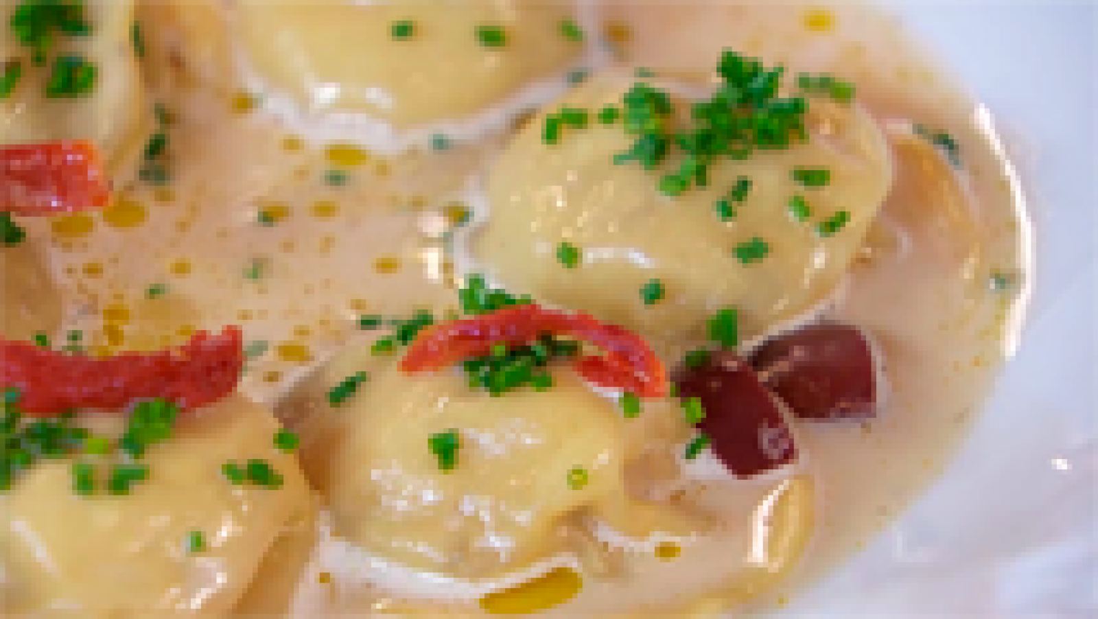 RTVE Cocina: Raviolis de foie y castaña | RTVE Play