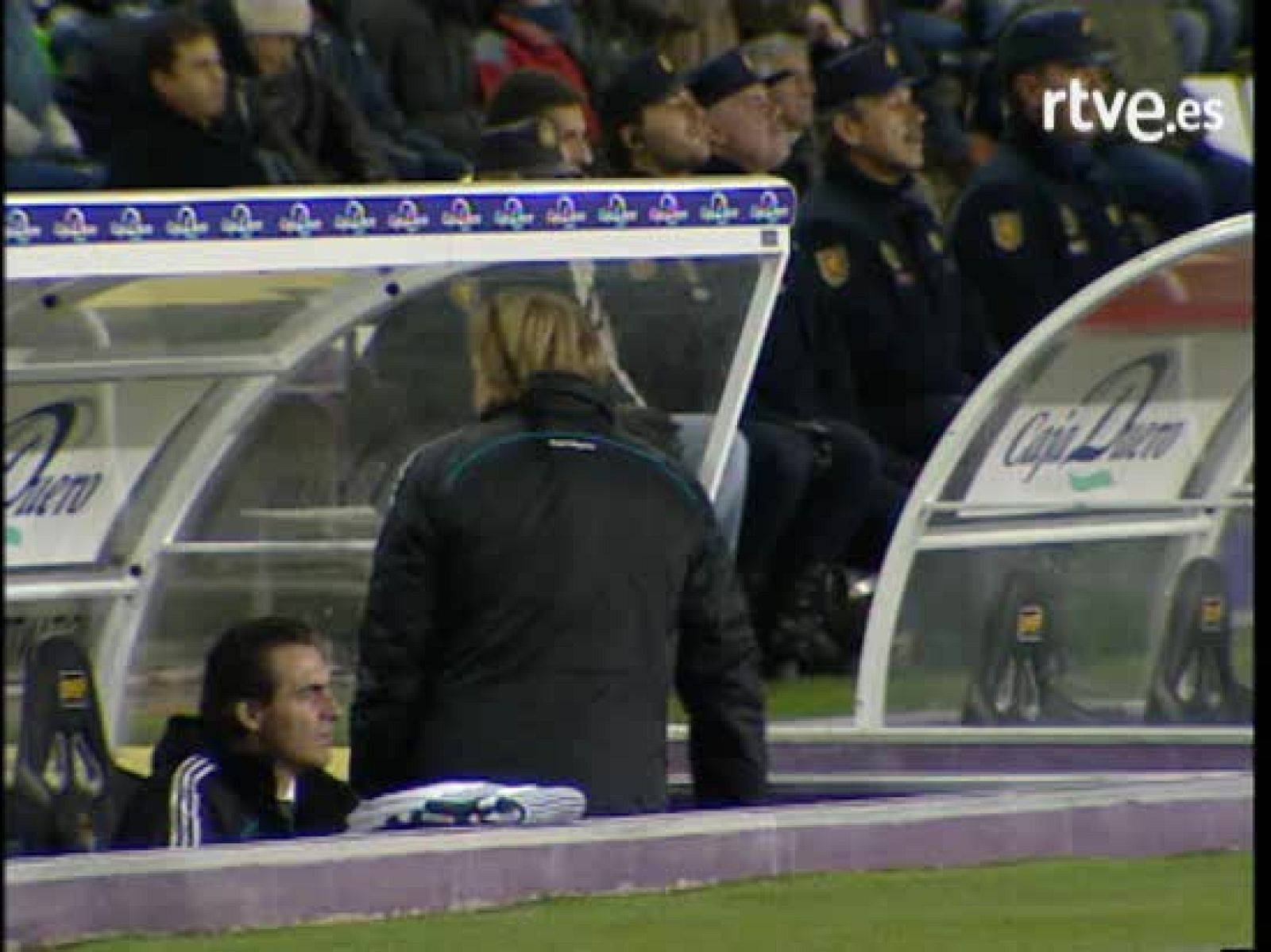 Schuster parece sentenciado, Mijatovic anunciará esta tarde la decisión de la junta directiva sobre el futuro del alemán. Miguel Ángel Portugal suena como el sustituto de Schuster.