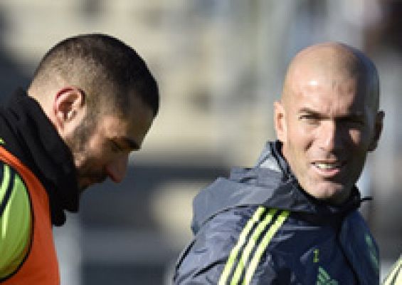 Zidane perfila su primer once para un juego ofensivo