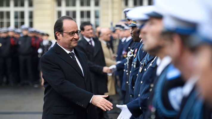 Telediario 1 - Francia recuerda a las 17 víctimas de los atentados de la sede de Charlie Hebdo