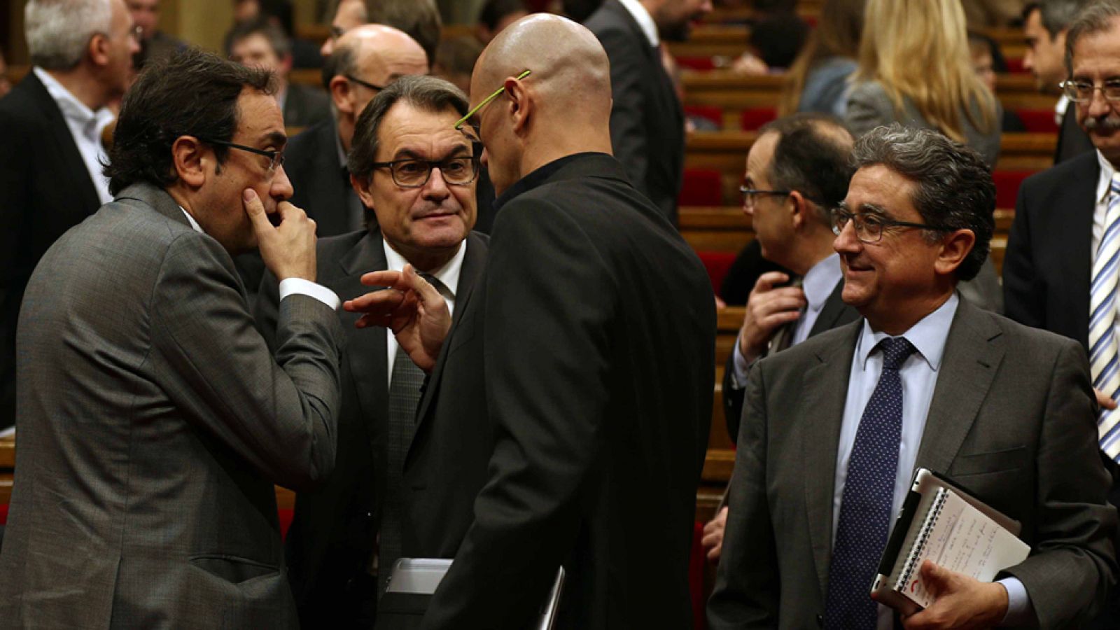 El acuerdo entre JxSí y la CUP desbloquea tres meses de negociaciones - Informativo 24h | Ver