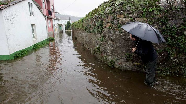 Telediario 1 - Preocupación en Galicia por los desbordamientos y las inundaciones mientras el tiempo sigue empeorando