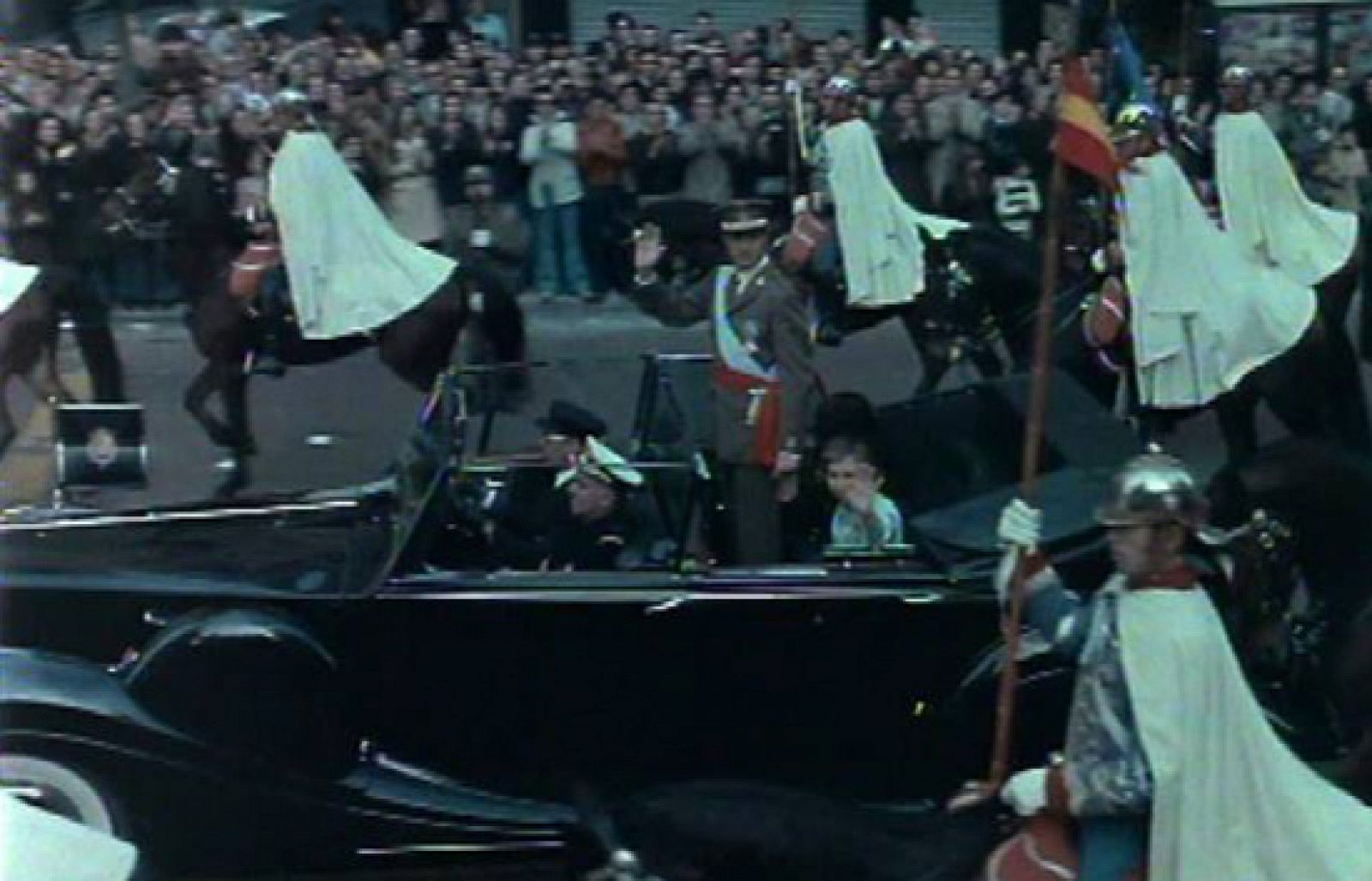 Las imágenes de la coronación de Juan Carlos I en el NODO