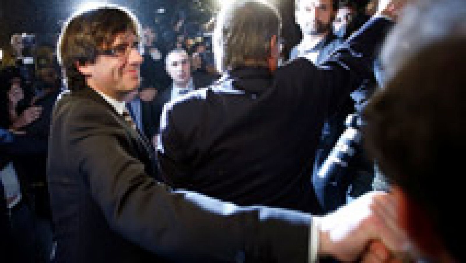 Puigdemont renuncia a la alcaldía de Girona y contesta a Rajoy