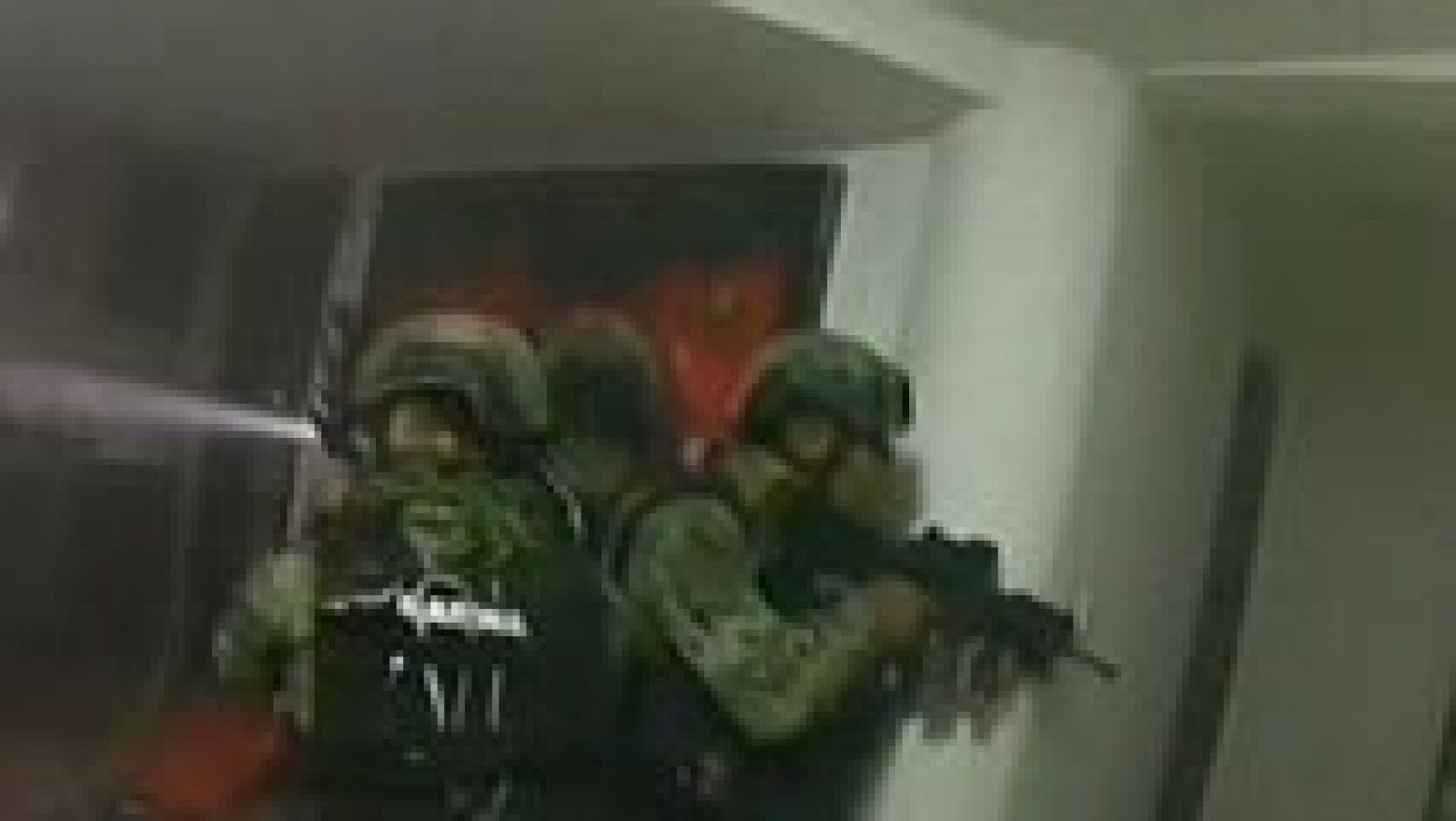 Telediario 1: Disparos y explosiones durante la operación 'Cisne Negro': así fue la detención del 'Chapo' Guzmán | RTVE Play