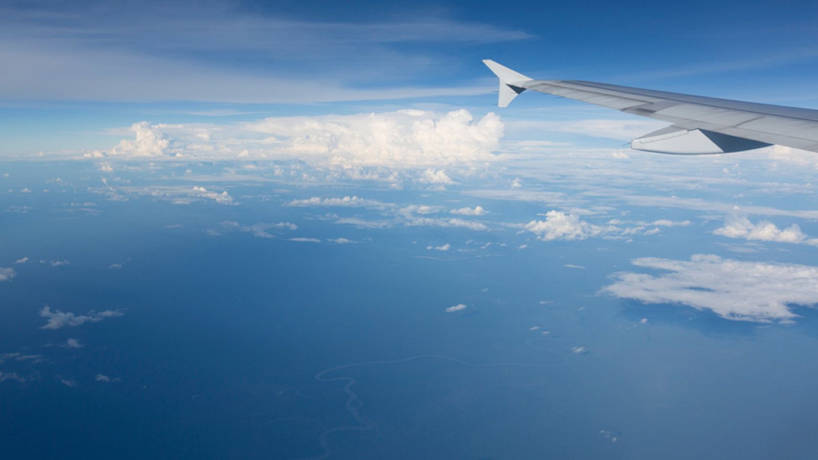 Los aspirantes a piloto o tripulante en Air Europa Express pagan 60 euros por presentarse a una entrevista de trabajo