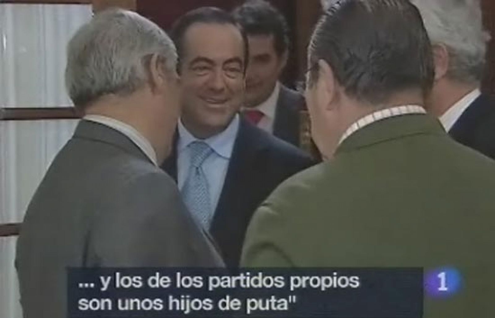 Bono, pillado por las cámaras y los micrófonos | Ver