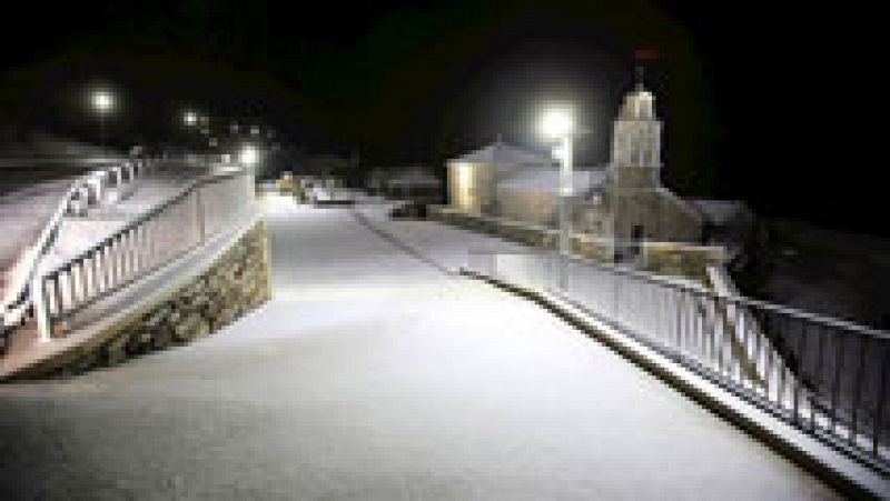 Nieve, lluvia, marejada y viento en el norte peninsular