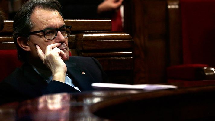 Telediario 1 - Artur Mas renuncia a su acta de diputado en el Parlamento catalán